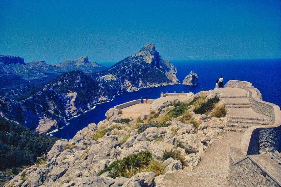 AusblickaufsMeermLa dschaftFORMENTORMallFINFINFINOPTIMAL.jpg